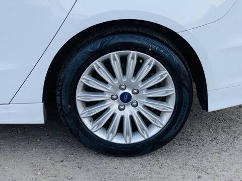 2013 Ford Fusion Hybrid SE