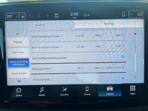 2025 Chrysler Pacifica Select