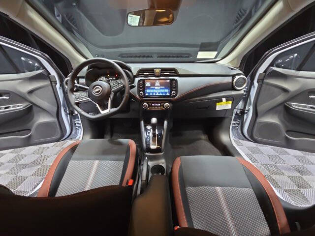 2025 Nissan Versa SR