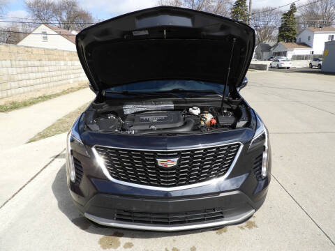 2023 Cadillac XT4 Premium Luxury