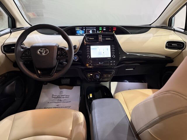2022 Toyota Prius XLE