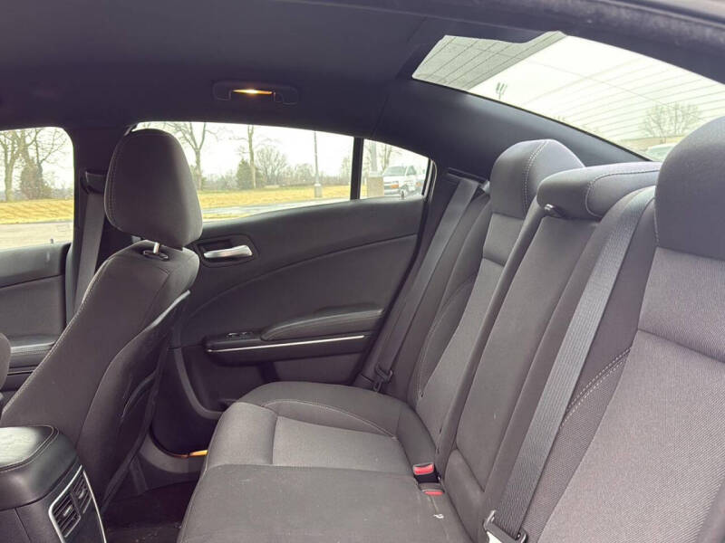 2017 Dodge Charger SE