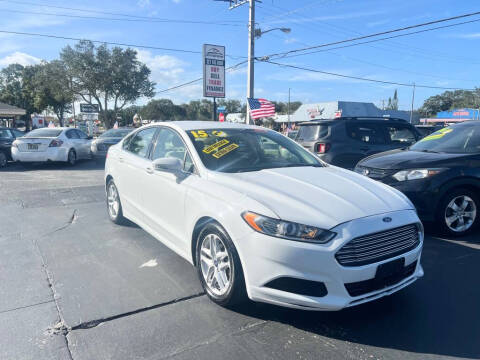 2015 Ford Fusion for sale at AUTOFAIR LLC in West Melbourne FL