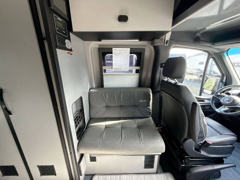 2025 Mercedes-Benz Sprinter