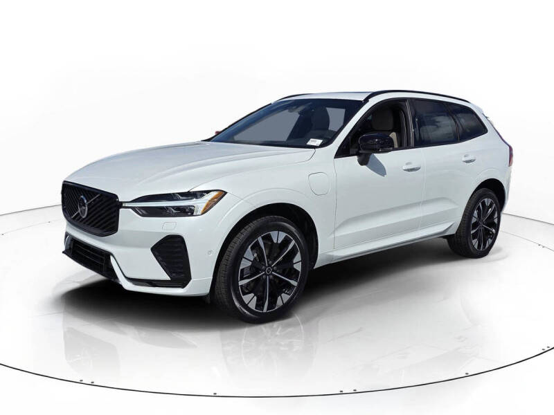 2026 Volvo XC60 T8 Plus