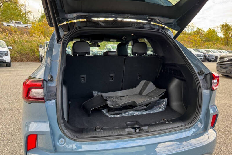 2023 Ford Escape Hybrid ST-Line Select