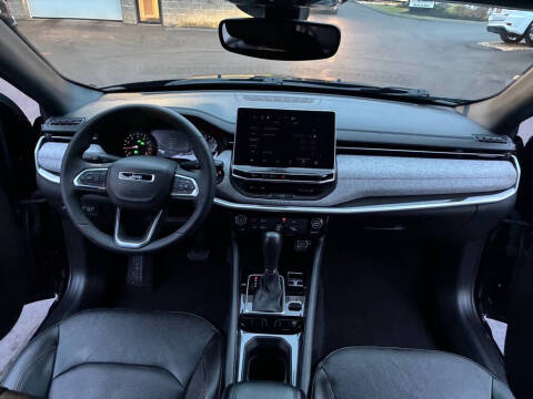 2023 Jeep Compass Latitude Lux