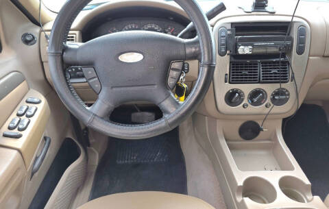 2004 Ford Explorer XLT