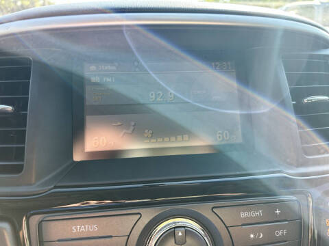 2014 Nissan Pathfinder SV