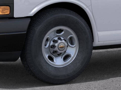 2025 Chevrolet Express 2500