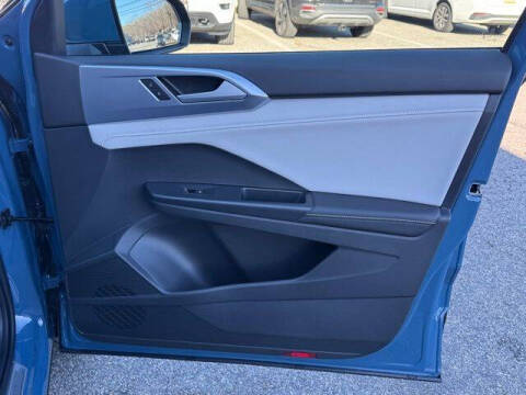 2025 Volkswagen Taos SE 4Motion