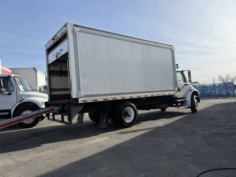 2018 Freightliner M2 106
