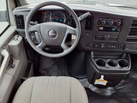 2025 GMC Savana 3500