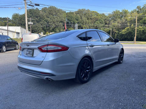 2016 Ford Fusion SE