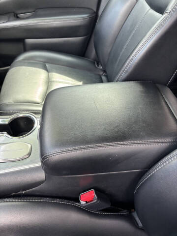 2019 Nissan Pathfinder SL