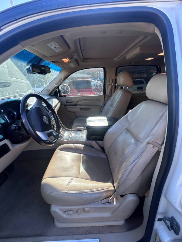 2011 Cadillac Escalade ESV Luxury