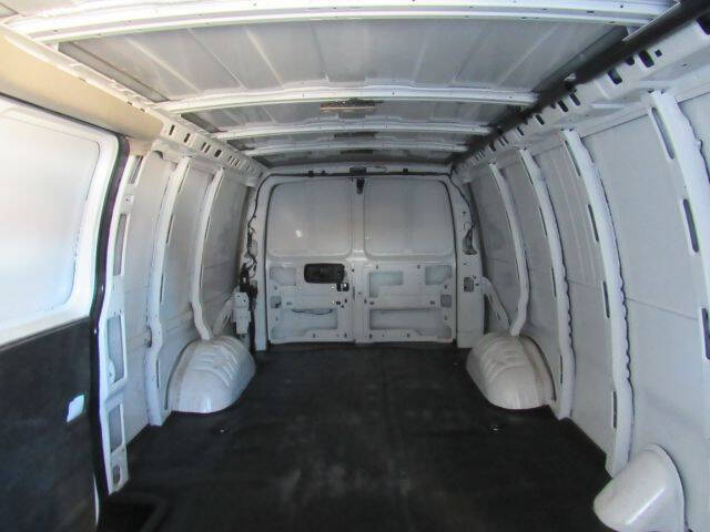 2023 GMC Savana 2500