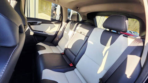 2017 Volvo XC60 T5 Dynamic