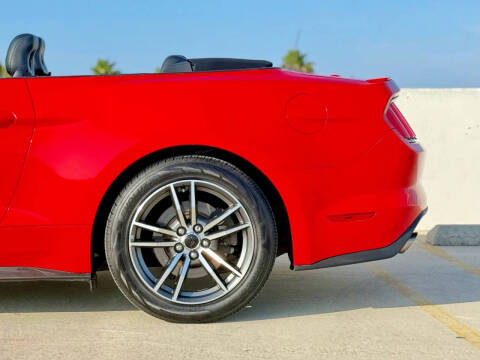 2017 Ford Mustang EcoBoost Premium