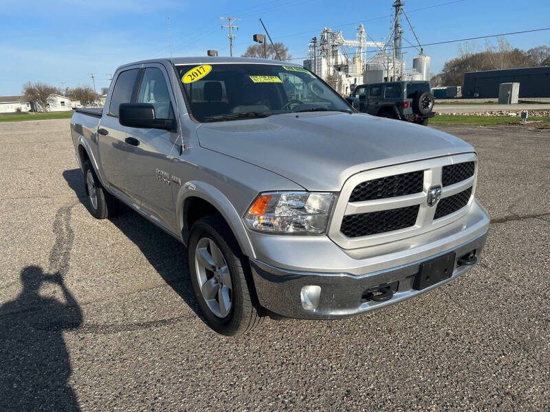 2017 RAM 1500 SLT