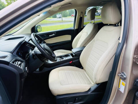 2020 Ford Edge SE
