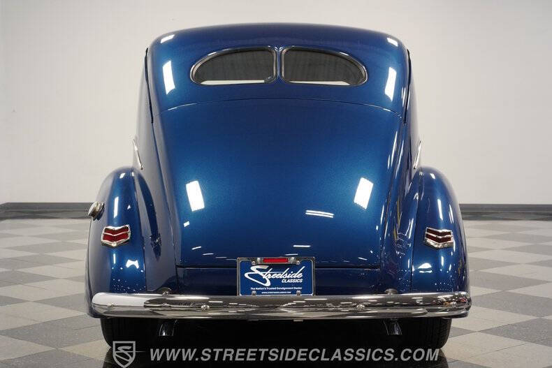 1940 Ford Deluxe