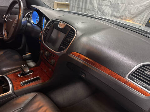 2012 Chrysler 300 Limited