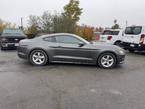 2015 Ford Mustang V6