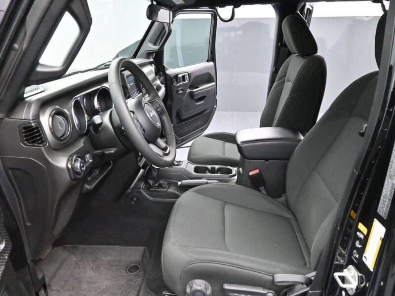 2023 Jeep Gladiator Sport S