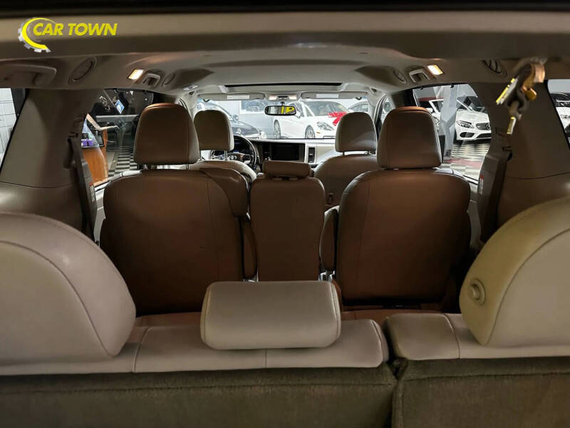 2016 Toyota Sienna