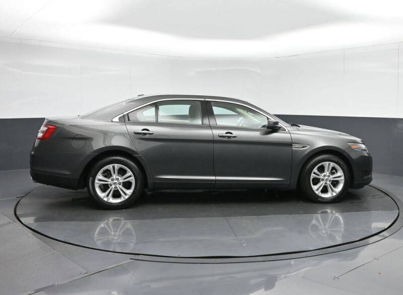 2018 Ford Taurus SE