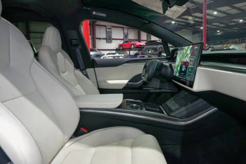 2022 Tesla Model X Plaid