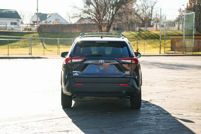 2021 Toyota RAV4 Hybrid XLE Premium