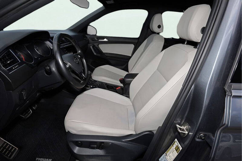 2021 Volkswagen Tiguan SE R-Line Black