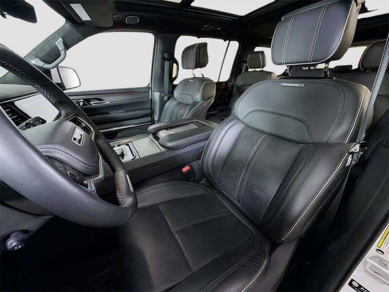 2022 Jeep Grand Wagoneer Series II