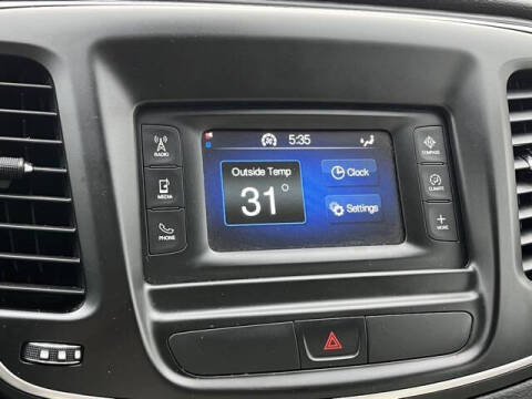 2015 Chrysler 200 Limited