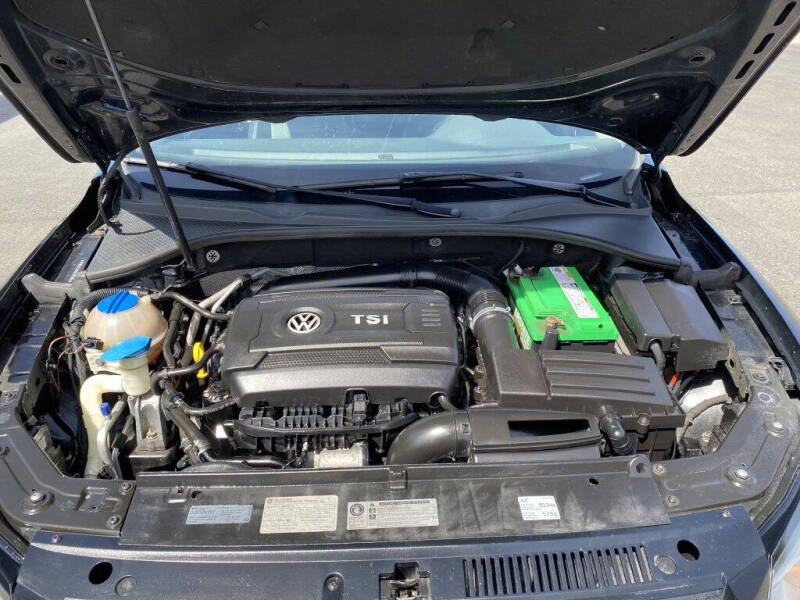2014 Volkswagen Passat 1.8T SE PZEV
