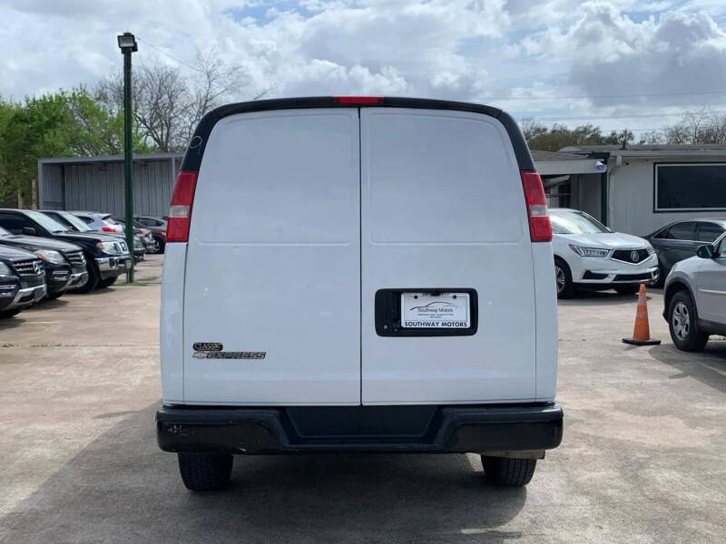 2017 Chevrolet Express 2500