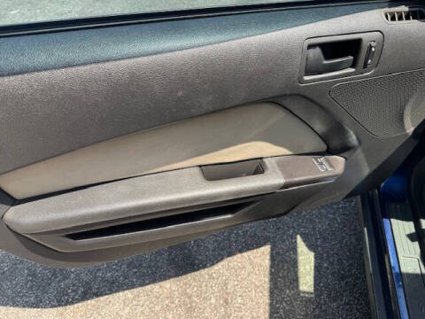 2012 Ford Mustang V6