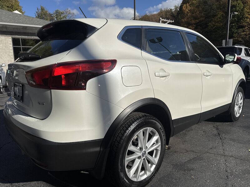 2017 Nissan Rogue Sport S