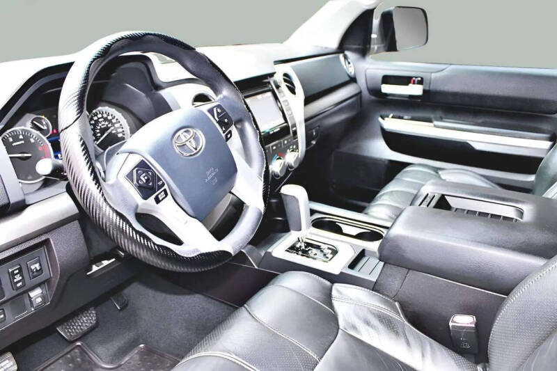 2014 Toyota Tundra SR5