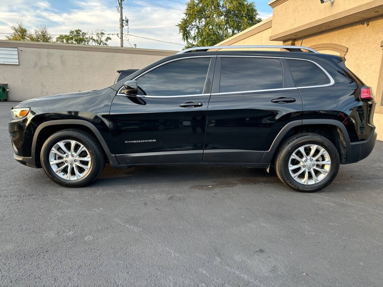 2019 Jeep Cherokee for sale at Mr.C's AutoMart in Midlothian, IL