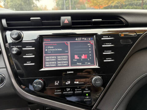 2020 Toyota Camry SE