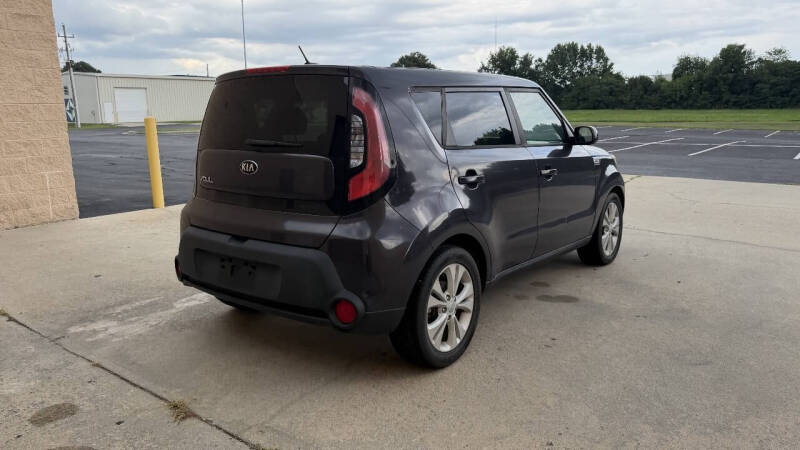 2015 Kia Soul +