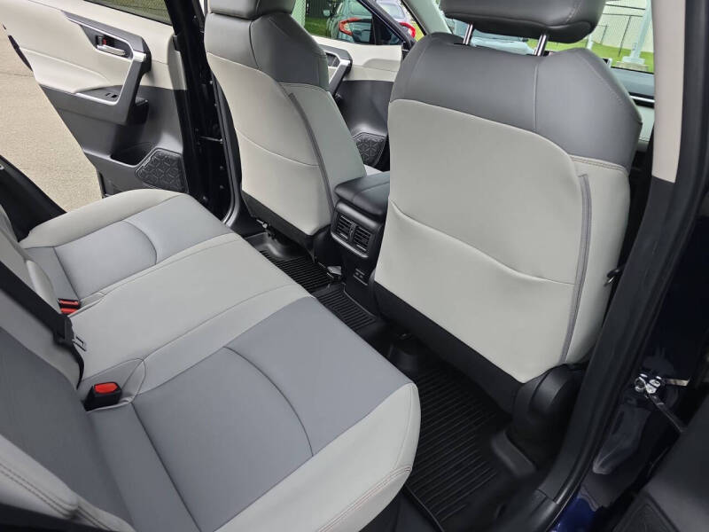 2024 Toyota RAV4 Hybrid XLE Premium