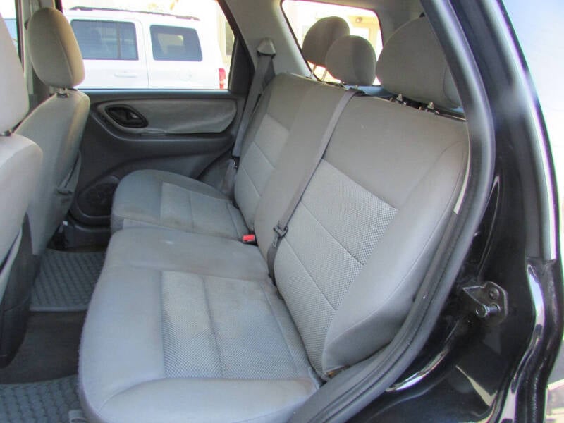 2006 Ford Escape XLT photo 17