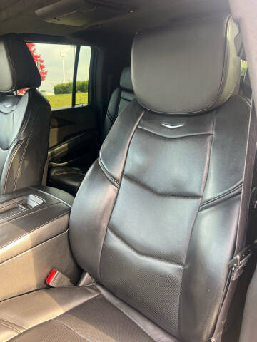 2017 Cadillac Escalade ESV Platinum