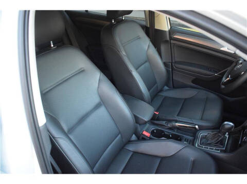 2020 Volkswagen Golf TSI