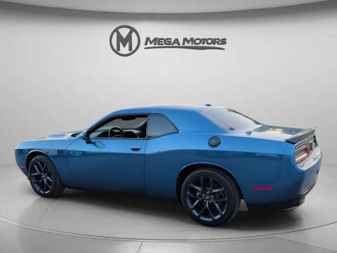 2022 Dodge Challenger SXT