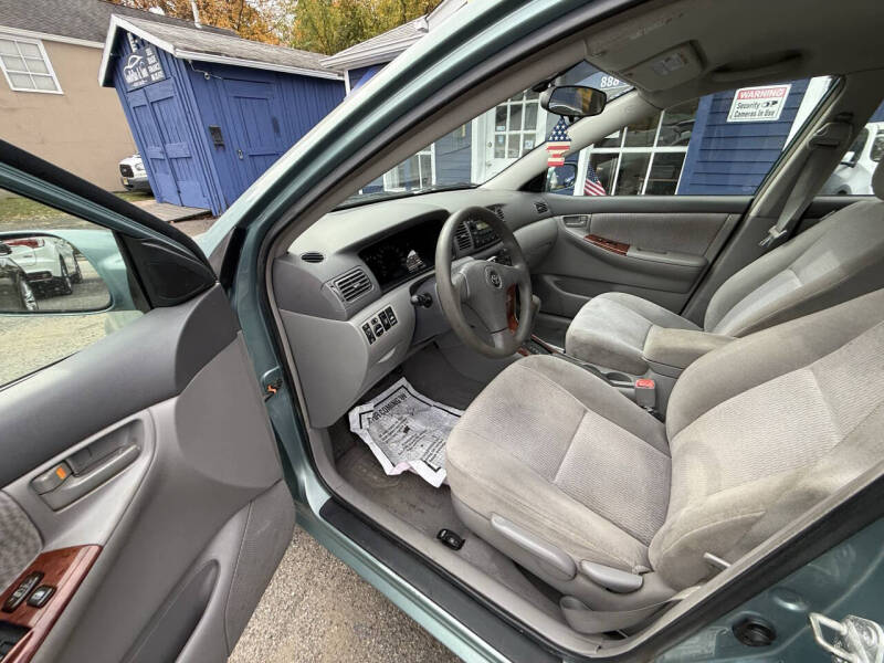 2005 Toyota Corolla LE